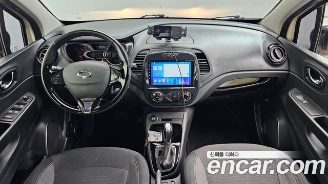 Renault Korea QM3 2017 — photo 10