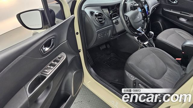 Renault Korea QM3 2017 — photo 13