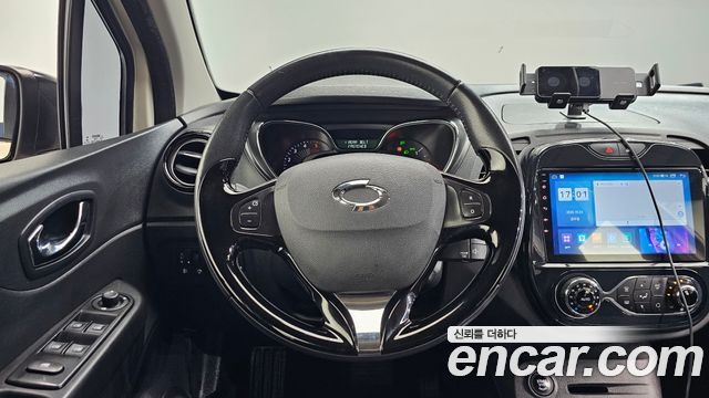Renault Korea QM3 2017 — photo 19