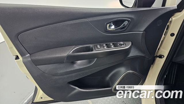 Renault Korea QM3 2017 — photo 14