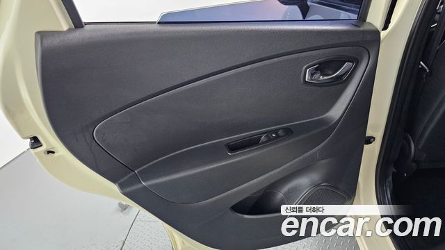 Renault Korea QM3 2017 — photo 15