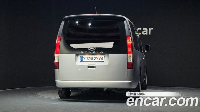 Hyundai Staria 2022 — photo 4