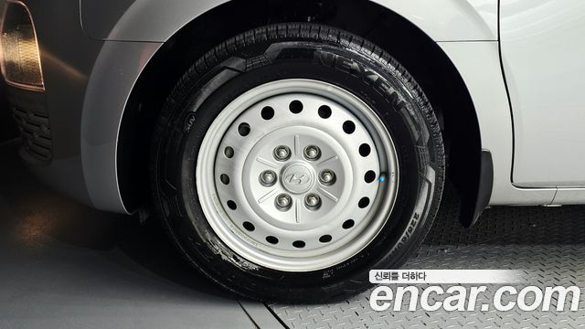 Hyundai Staria 2022 — photo 5