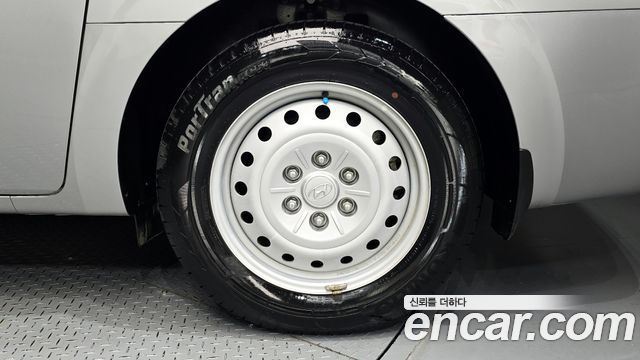 Hyundai Staria 2022 — photo 7