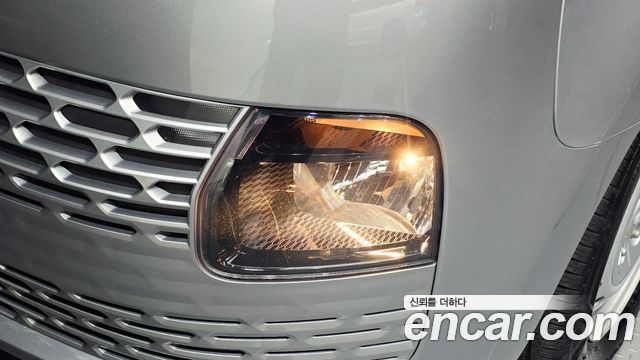 Hyundai Staria 2022 — photo 8