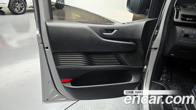 Hyundai Staria 2022 — photo 14