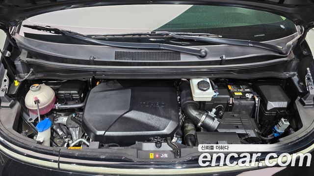 Hyundai Staria 2023 — photo 6