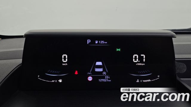 Hyundai Staria 2023 — photo 8
