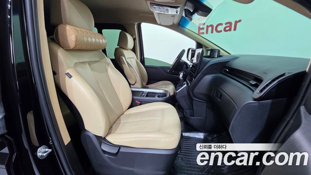 Hyundai Staria 2023 — photo 10
