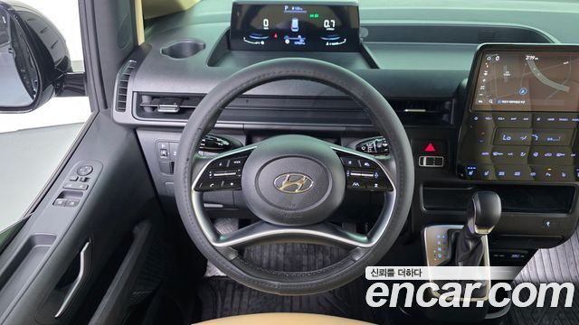 Hyundai Staria 2023 — photo 14