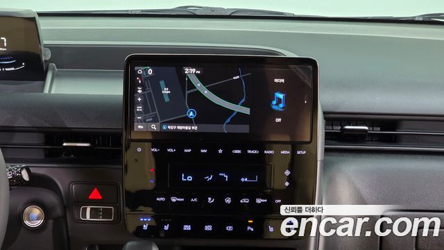 Hyundai Staria 2023 — photo 16