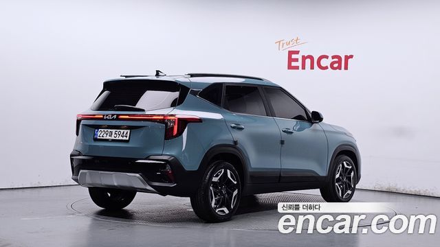 Kia Seltos 2023 — photo 2