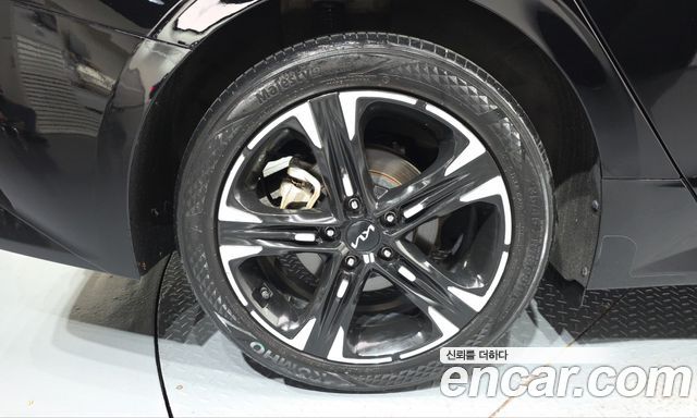 Kia K5 2023 — photo 5