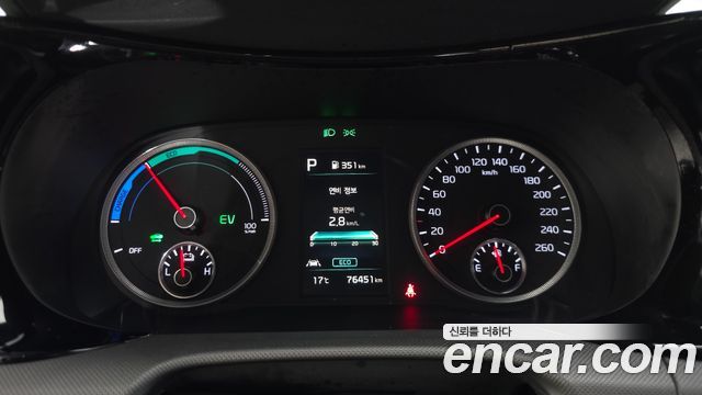Kia K5 2023 — photo 11