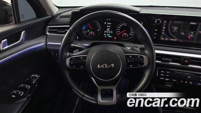 Kia K5 2023 — photo 19