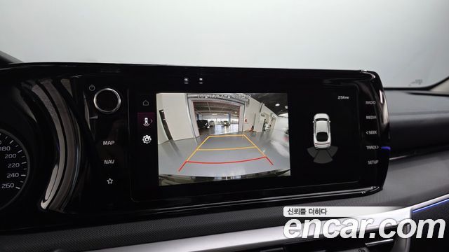 Kia K5 2023 — photo 21