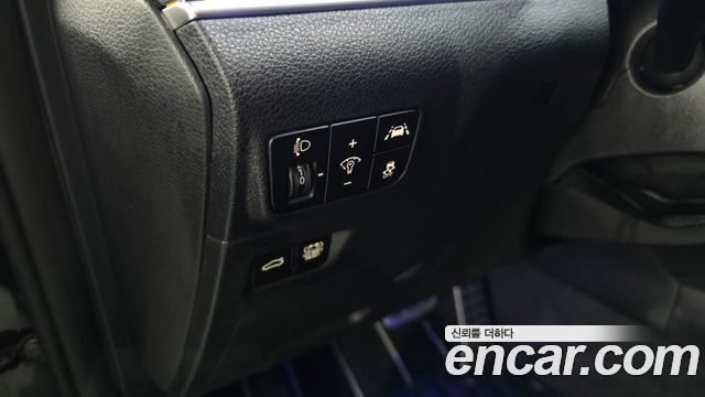 Kia K5 2023 — photo 30