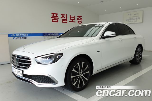 Mercedes-Benz E-Class 2021 — photo 1