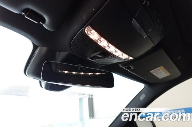 Mercedes-Benz E-Class 2021 — photo 14