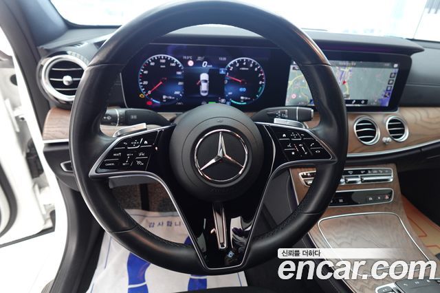 Mercedes-Benz E-Class 2021 — photo 16