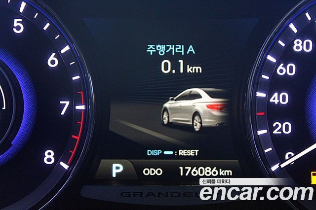 Hyundai Grandeur 2013 — photo 8