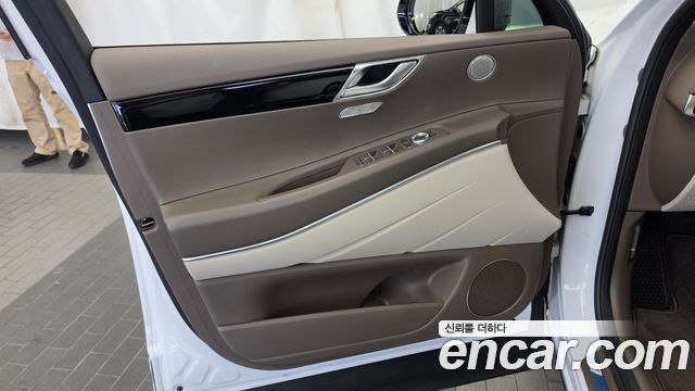 Genesis GV80 2022 — photo 14