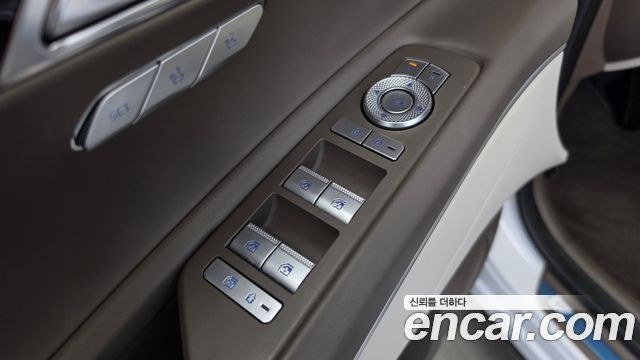 Genesis GV80 2022 — photo 28