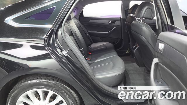Hyundai Sonata 2017 — photo 12