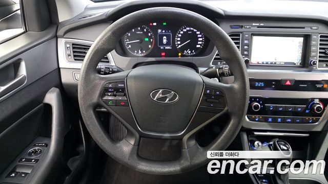 Hyundai Sonata 2017 — photo 13