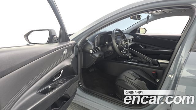 Hyundai AVANTE 2021 — photo 13