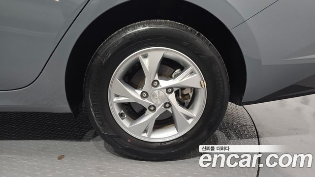 Hyundai AVANTE 2021 — photo 7