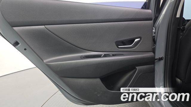 Hyundai AVANTE 2021 — photo 15