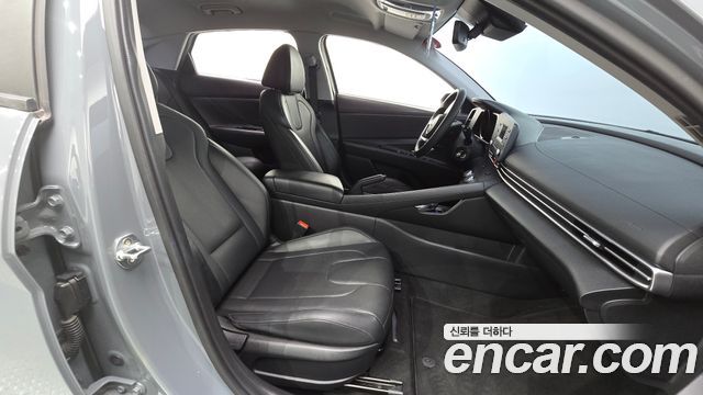 Hyundai AVANTE 2021 — photo 16