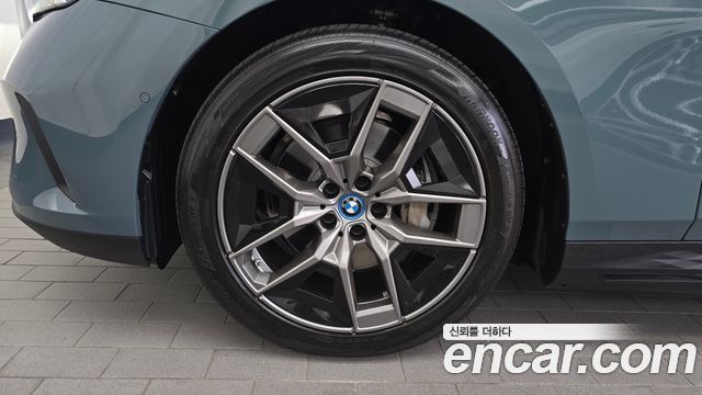 BMW i5 2024 — photo 5