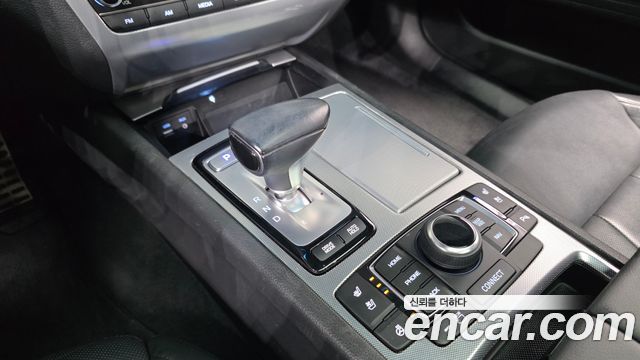 Genesis G80 2018 — photo 9