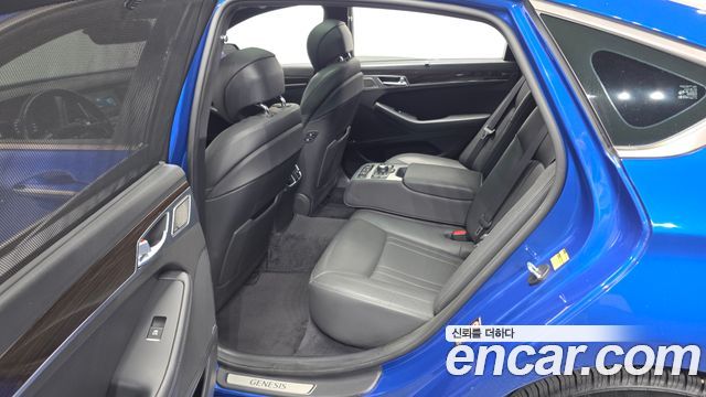 Genesis G80 2018 — photo 11