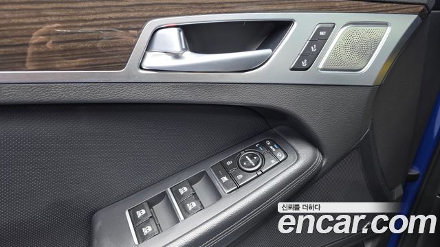 Genesis G80 2018 — photo 12