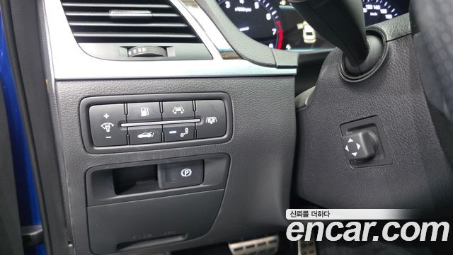Genesis G80 2018 — photo 13