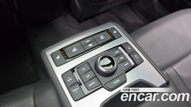 Genesis G80 2018 — photo 17