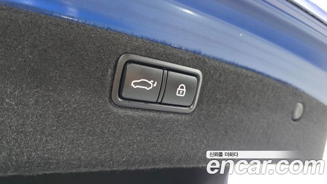 Genesis G80 2018 — photo 20
