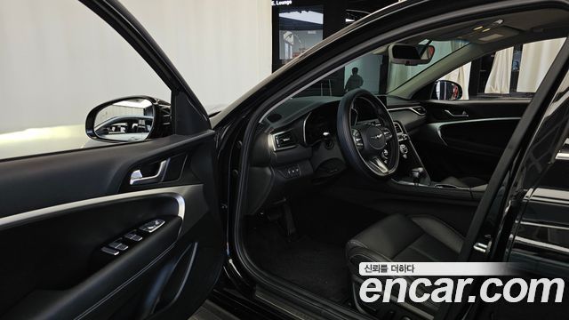 Genesis G70 2023 — photo 13