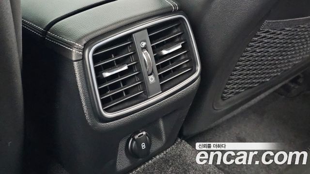 Genesis G70 2023 — photo 25
