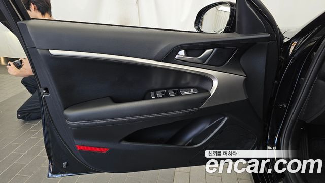 Genesis G70 2023 — photo 14