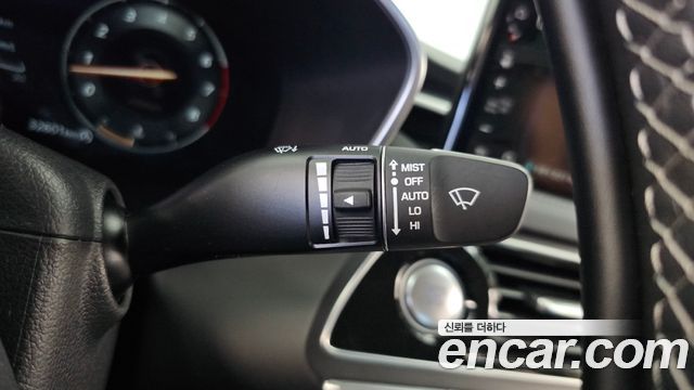 Genesis G70 2023 — photo 29