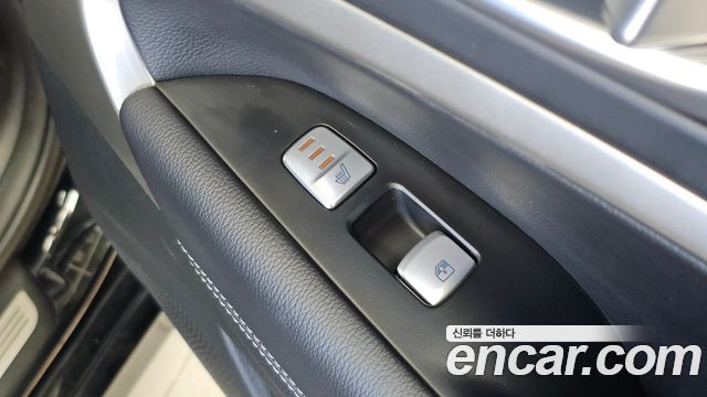 Genesis G70 2023 — photo 30