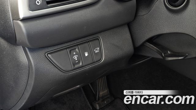 Genesis G70 2023 — photo 32