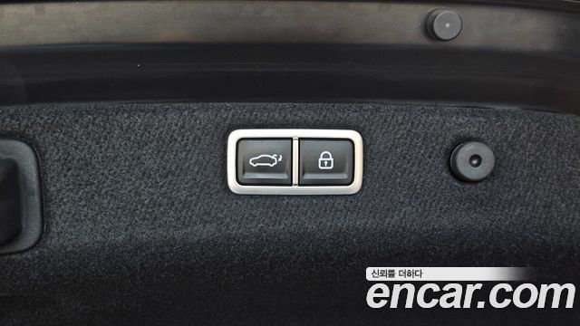 Genesis G70 2023 — photo 36