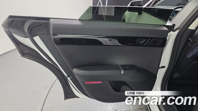 Hyundai Grandeur 2023 — photo 15