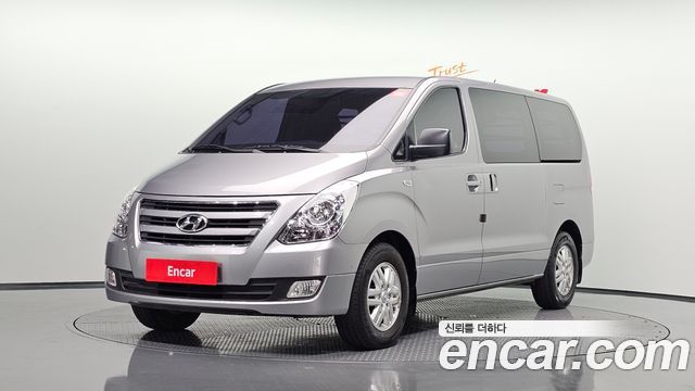 Hyundai Starex 2016 — photo 1