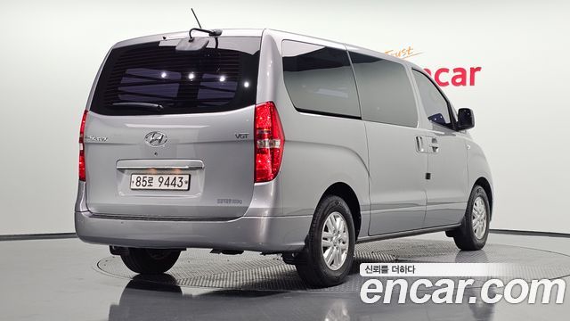 Hyundai Starex 2016 — photo 2